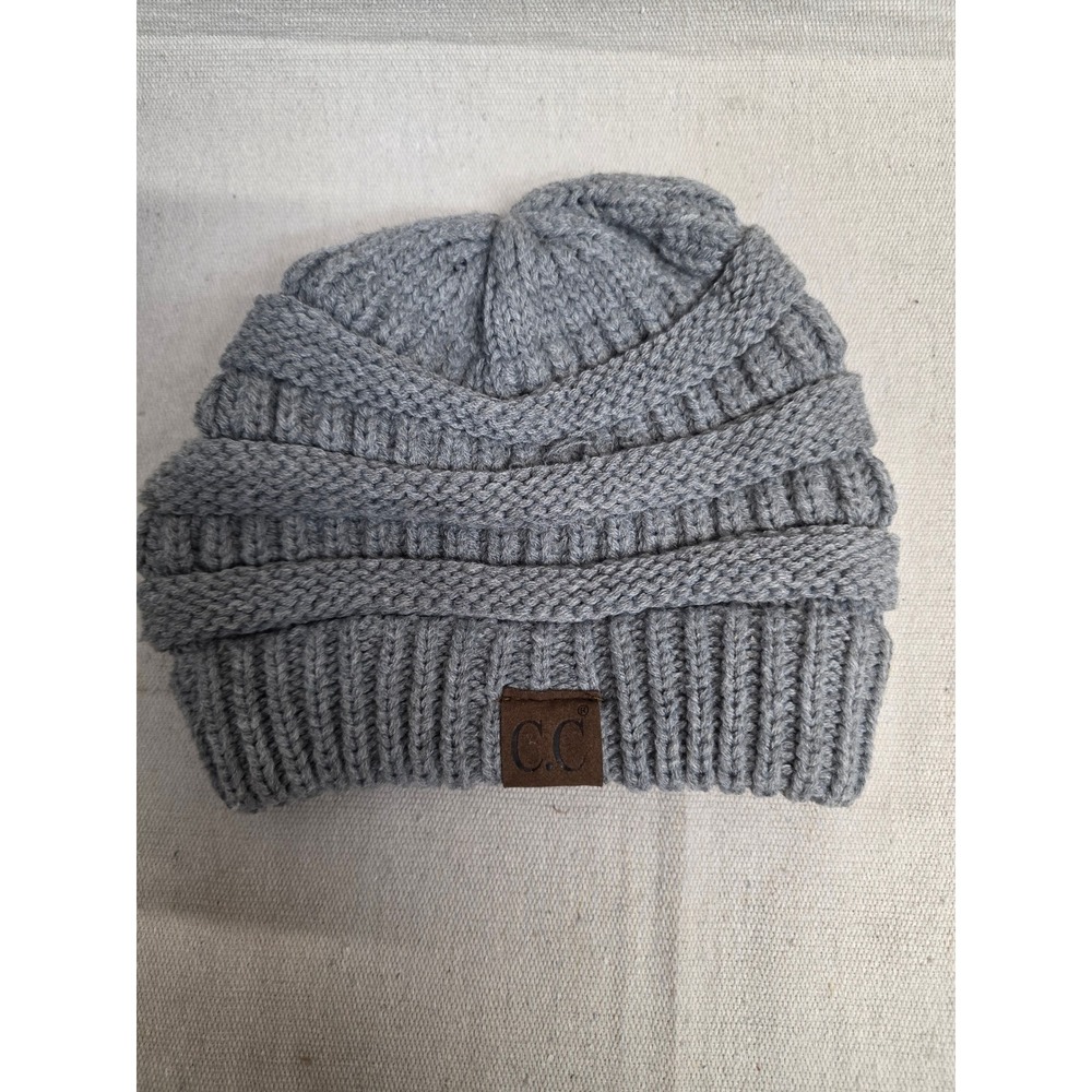 CC Exclusives Beanie Hat Gray Cable Knit Ribbed Winter Skull Cap Logo Patch